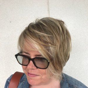 Meet your Posher, Carrie